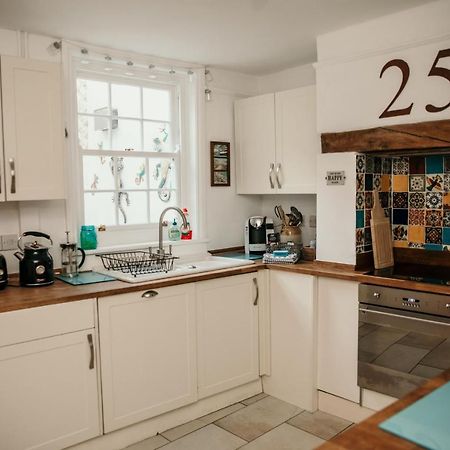 Charming 3 Bedroom Townhouse Weymouth Esterno foto